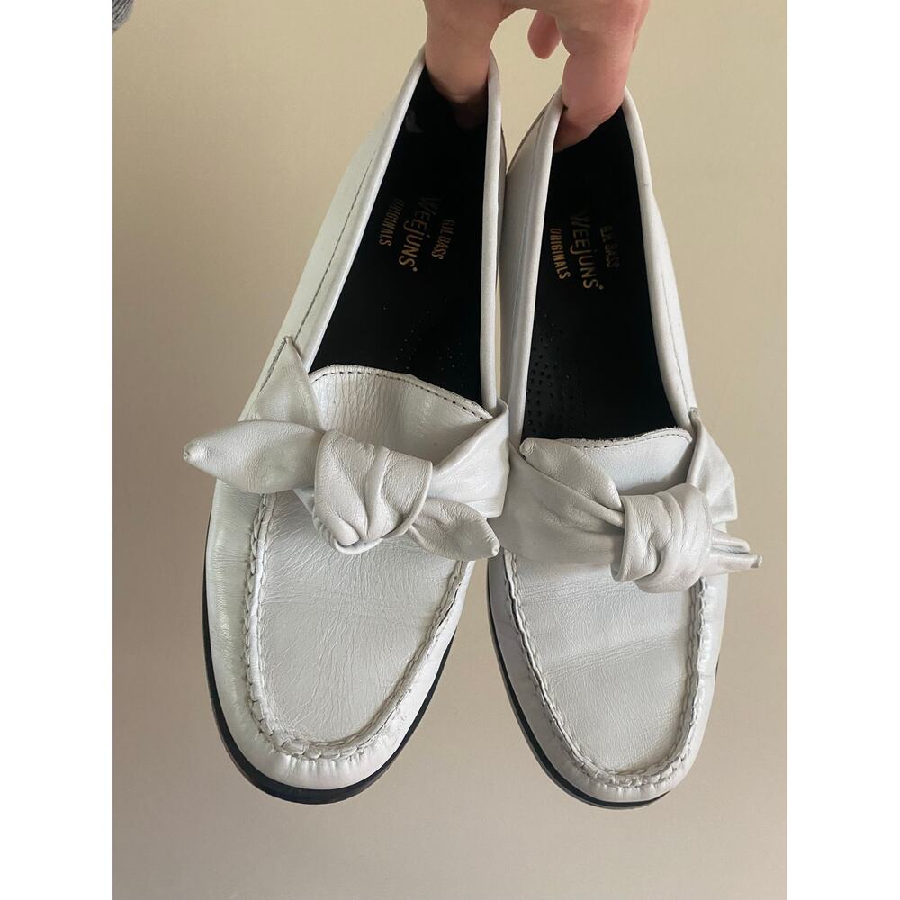 EUC Weejuns White Leather Venetian Bow Loafers Size 6.5